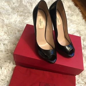 Authentic Valentino pumps
